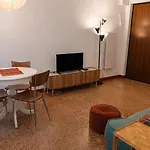 Centralissimo E Caratteristico, A Pochi Passi Dal Casino E Dal Mare - La Casetta Di